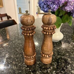 Mudd Pie Elegant Brown Wooden SandP mills